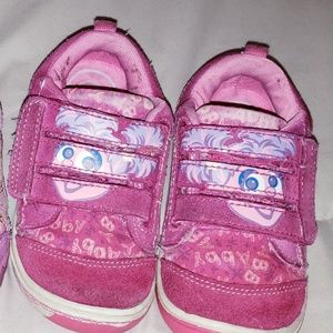 Stride Rite Size 7Wide & 7R Bundle